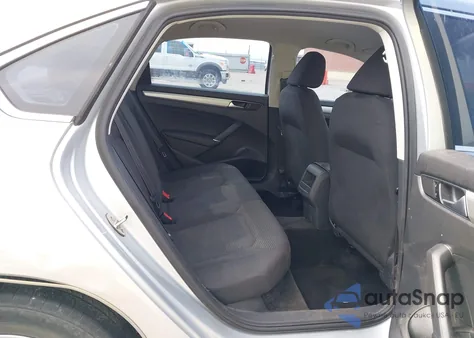 2016 Volkswagen Passat 1.8T S z USA, uszkodzony, nr VIN 1VWAT7A35GC003544